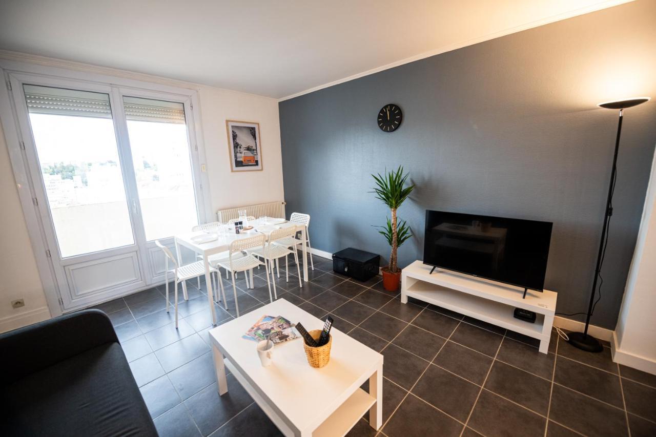 Robespierre - Tout Equipe & Calme - Tv Et Wifi Saint-Etienne  Exterior photo